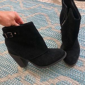 Black heeled booties